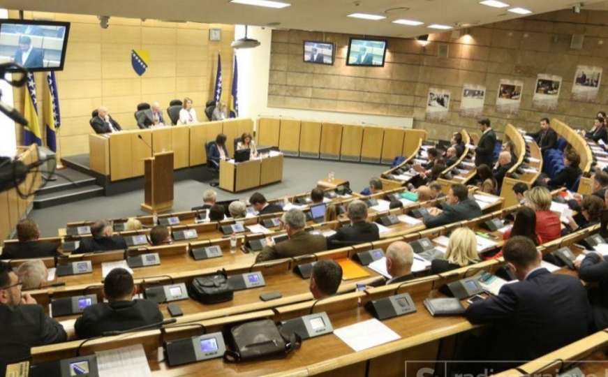 Federalni parlament: Otvoren put za nabavku vakcina koje nisu odobrene u EU