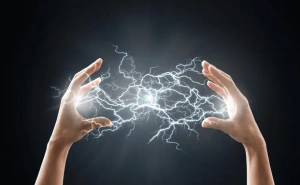 Statički elektricitet: Zbog čega vas "strese" struja kada dotaknete neki predmet