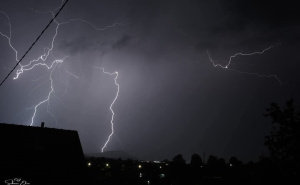 Meteorolozi najavljuju prelazak hladne fronte iznad BiH: Mogući i jači grmljavinski pljuskovi