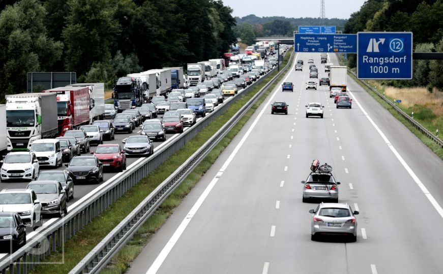 Kako voziti na autoputu da uštedite gorivo i rasteretite motor? Ovo su savjeti za ekonomičnu vožnju