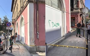 Ponovo se obrušila fasada u Sarajevu: Sigurnost građana ugrožena, a rješenje se ne nazire