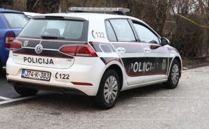 Incident u BiH: Žena macolom oštetila komšijsku ogradu