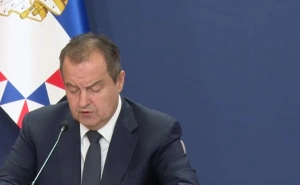 Dačić o sinoćnjem protestu u Beogradu: Neredi su počeli iza 21 sat, povrijeđeno je 48 policajaca